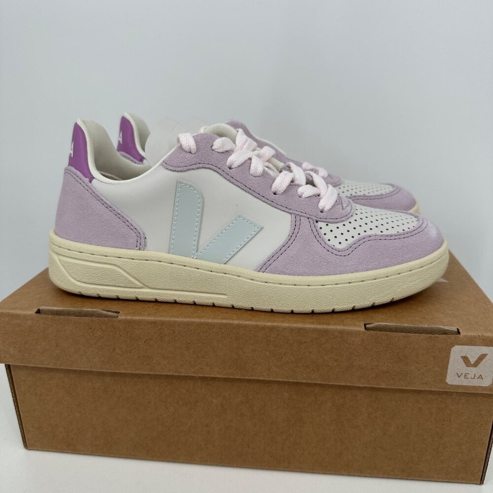 Veja V-10 Leather Sneakers size 8 Women's 39 EU Gravel/Menthol/Parme Trainers